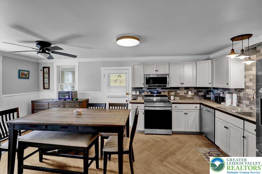 5867 Old Route 22 Property Photo 15