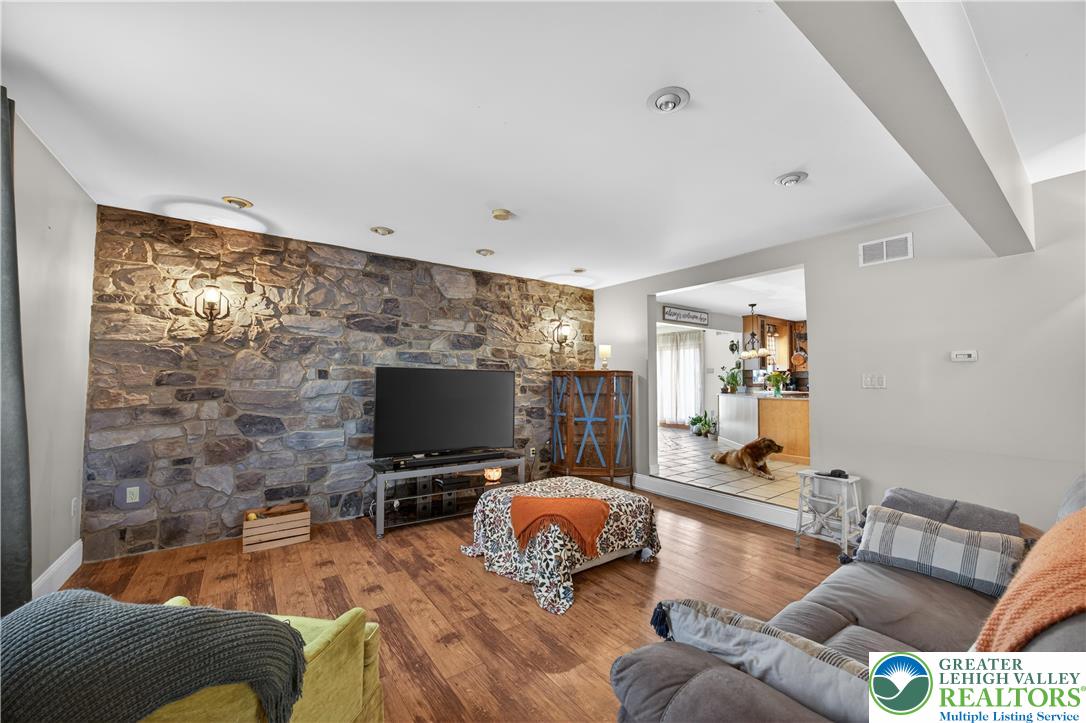 44 West 4th Street Property Photo 12