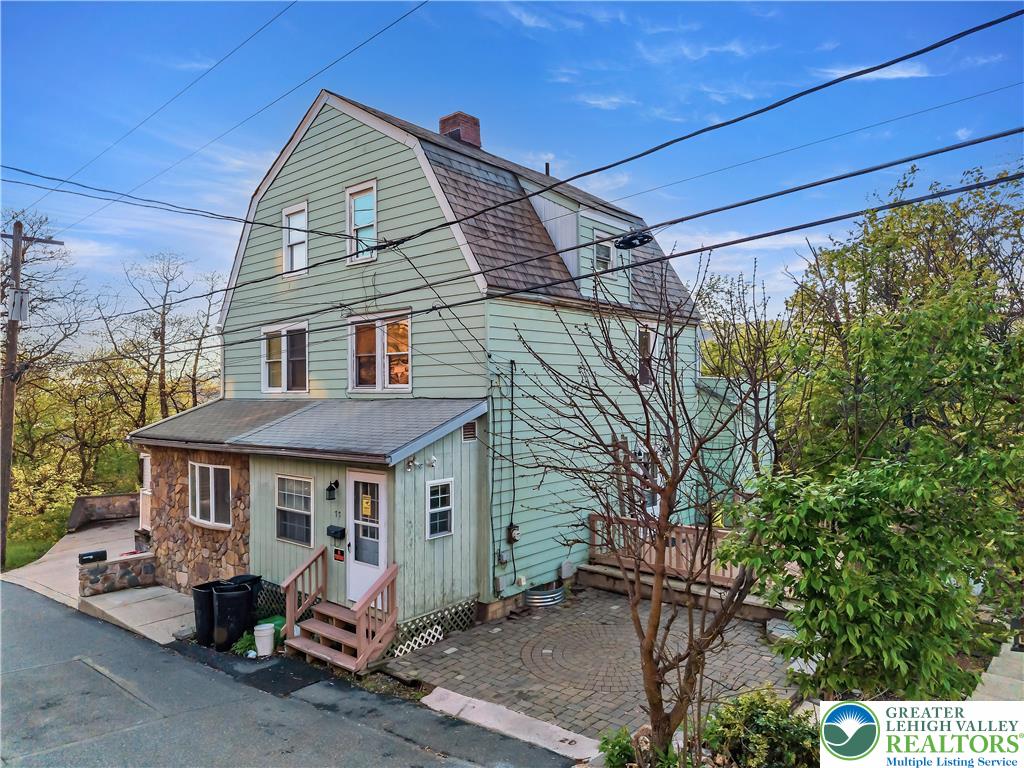 77 Avenue A Property Photo 2