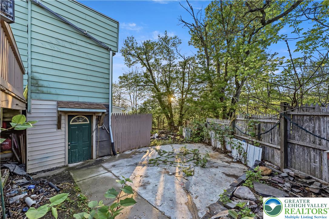 77 Avenue A Property Photo 4