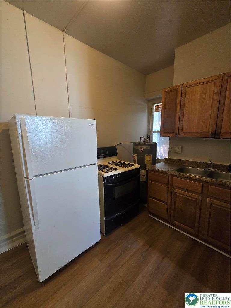 713 West Gordon Street 4 Property Photo 5