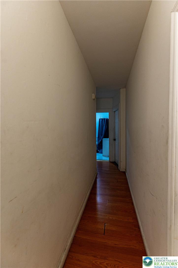 613 West Tilghman Street Property Photo 5