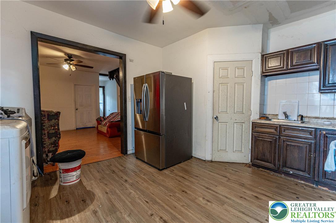 613 West Tilghman Street Property Photo 12