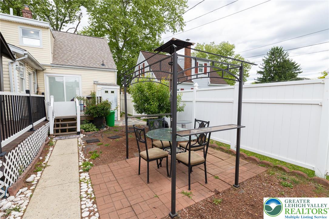 852 North Irving Street Property Photo 19