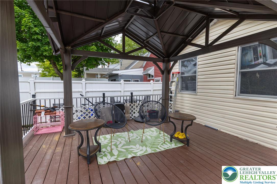 852 North Irving Street Property Photo 24