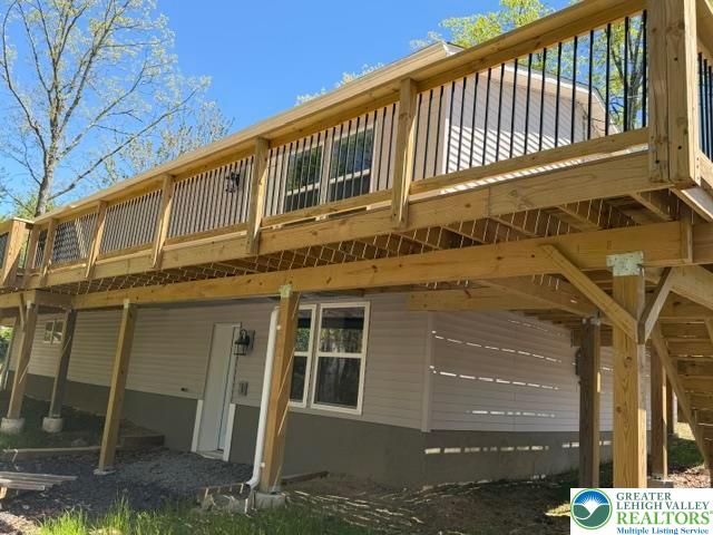 224 Kensington Drive Property Photo 3