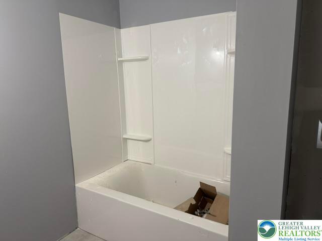 224 Kensington Drive Property Photo 13