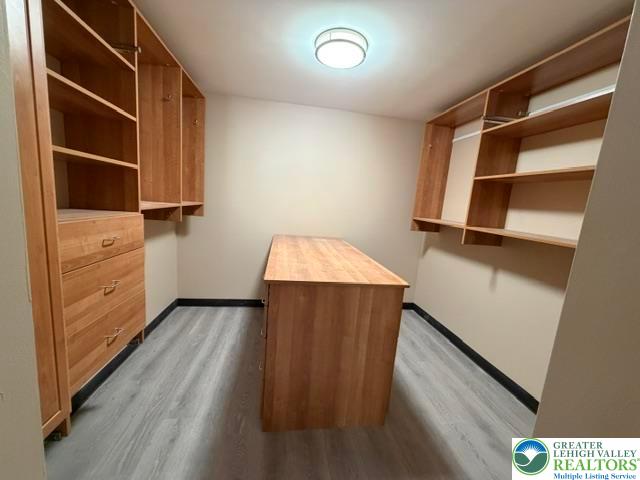 224 Kensington Drive Property Photo 15