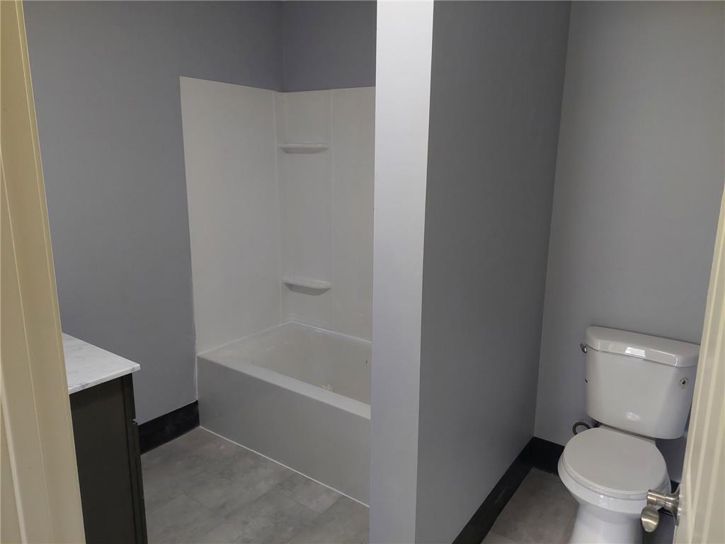 224 Kensington Drive Property Photo 27