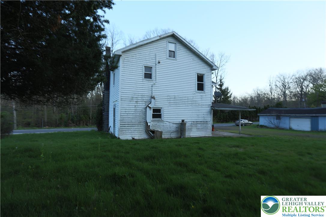 5444 Quakake Road Property Photo 7
