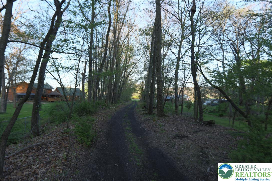 5444 Quakake Road Property Photo 19