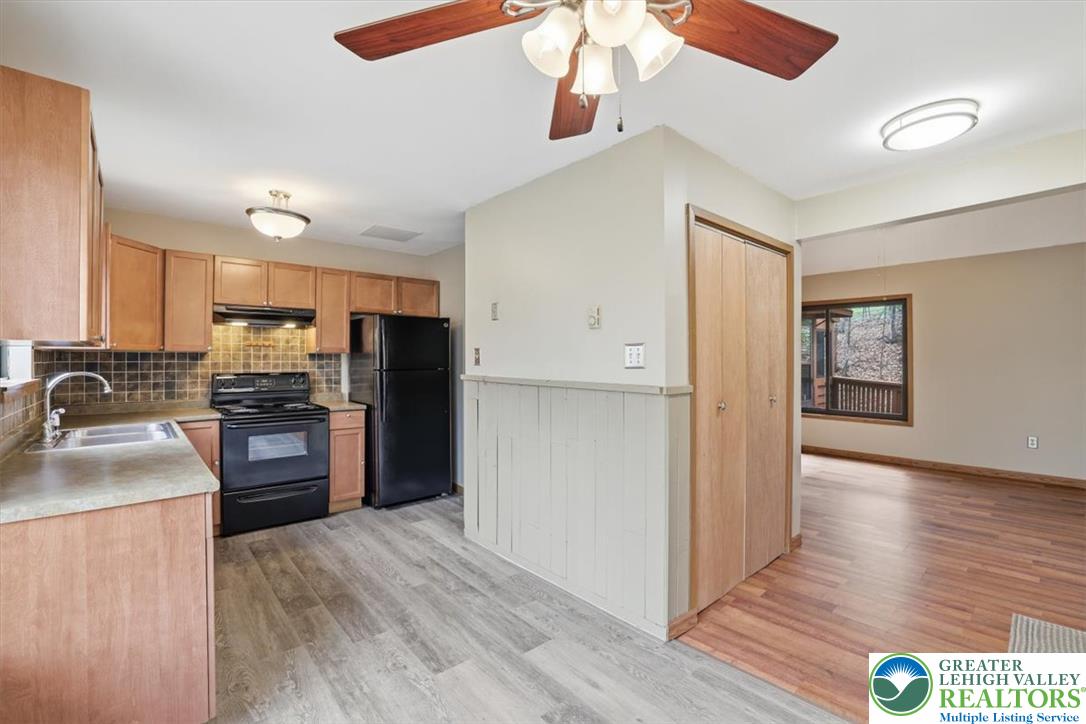 227 Sedburgh Court Property Photo 6