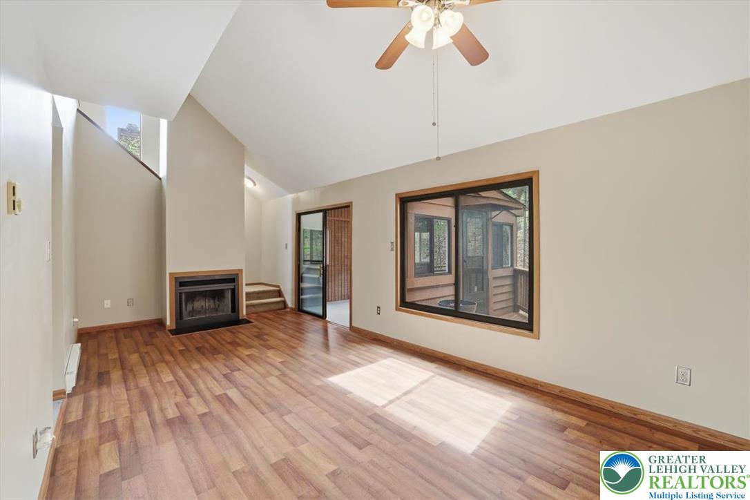 227 Sedburgh Court Property Photo 14