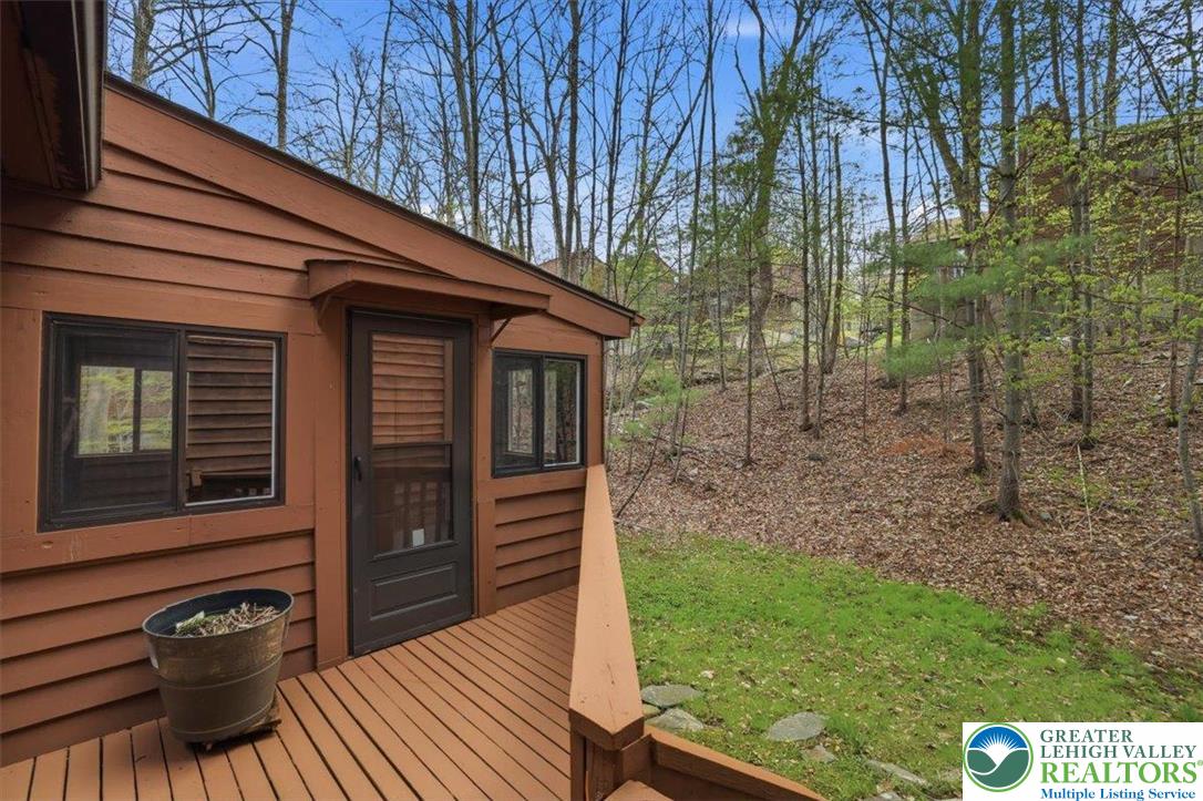 227 Sedburgh Court Property Photo 33