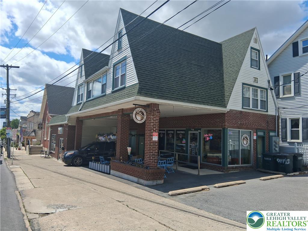 6 Broad Street South Property Photo 1
