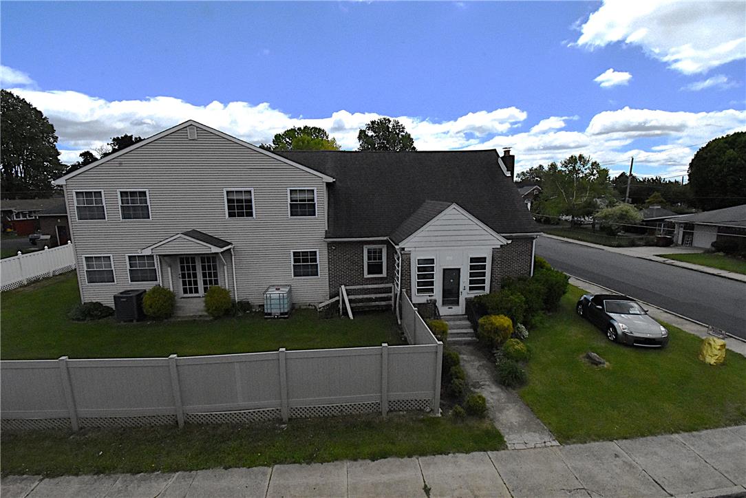 424 Grape Street Property Photo 9
