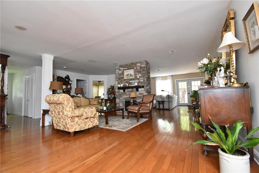 424 Grape Street Property Photo 18