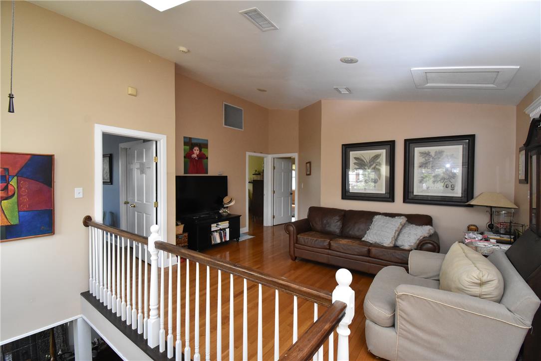 424 Grape Street Property Photo 26