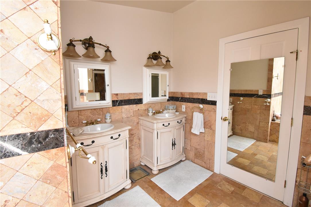 424 Grape Street Property Photo 31