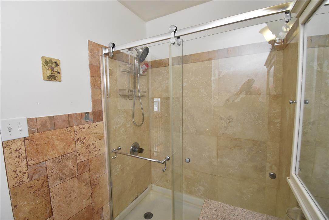 424 Grape Street Property Photo 35