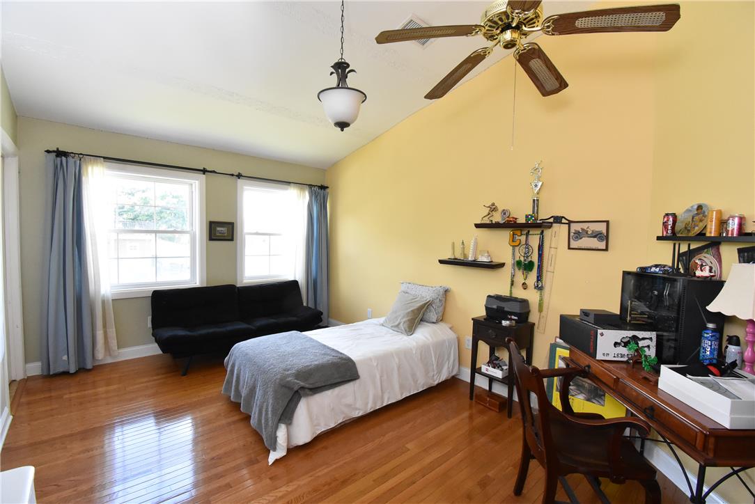 424 Grape Street Property Photo 36