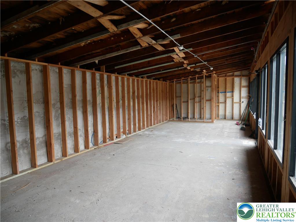 701 Northampton Back Unit Property Photo 8