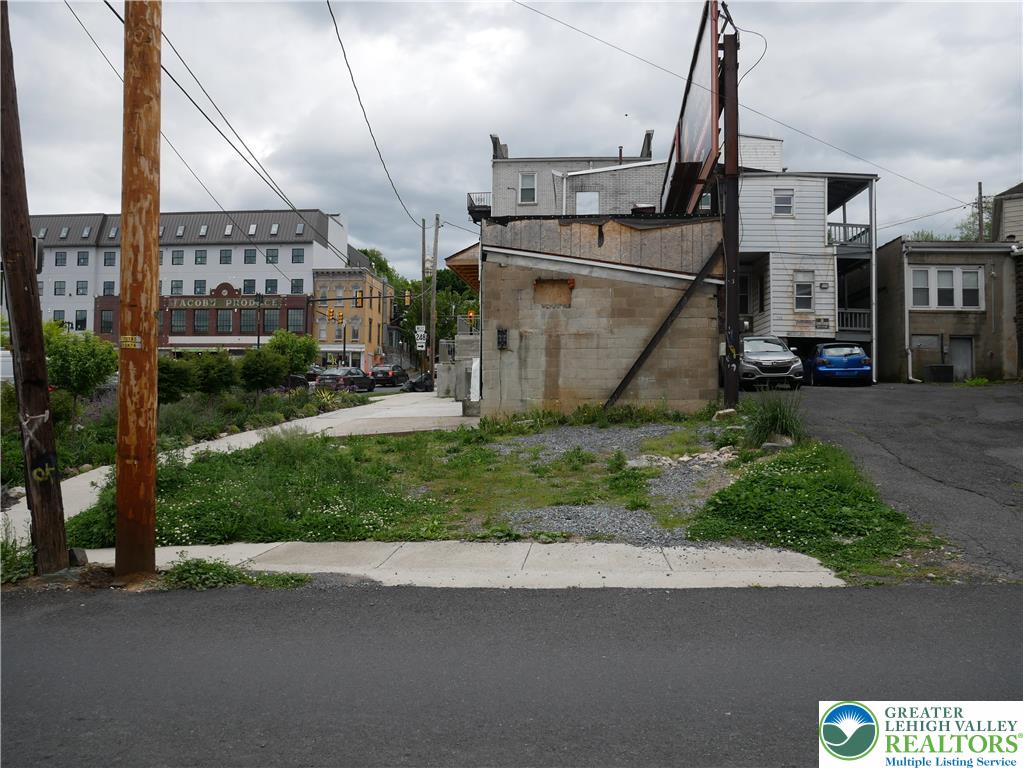 701 Northampton Back Unit Property Photo 12