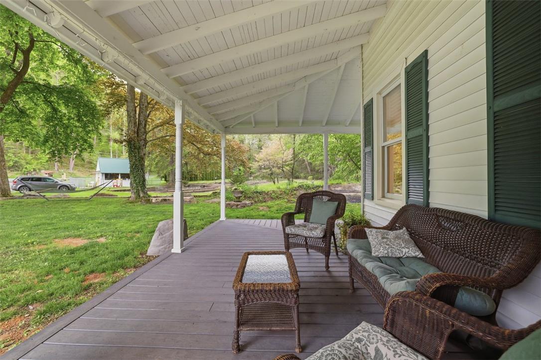3585 Fairyland Road Property Photo 4