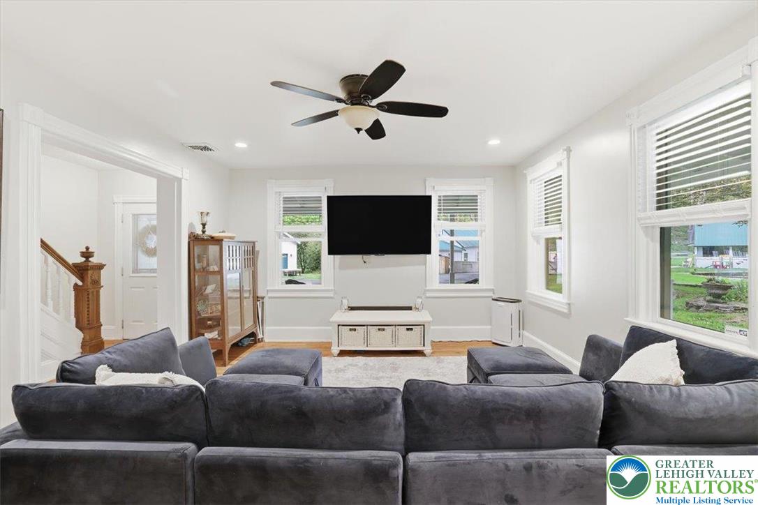 3585 Fairyland Road Property Photo 18