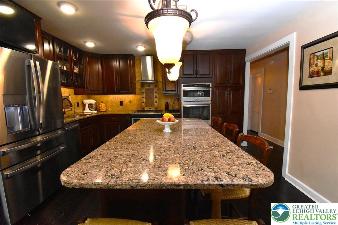 424 Grape Street Property Photo 29