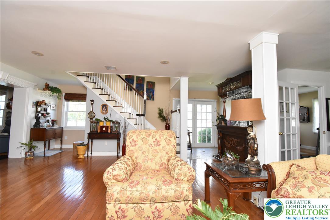 424 Grape Street Property Photo 37