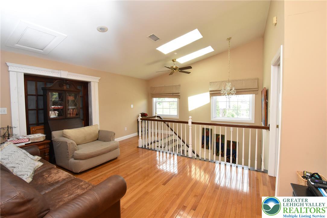 424 Grape Street Property Photo 43
