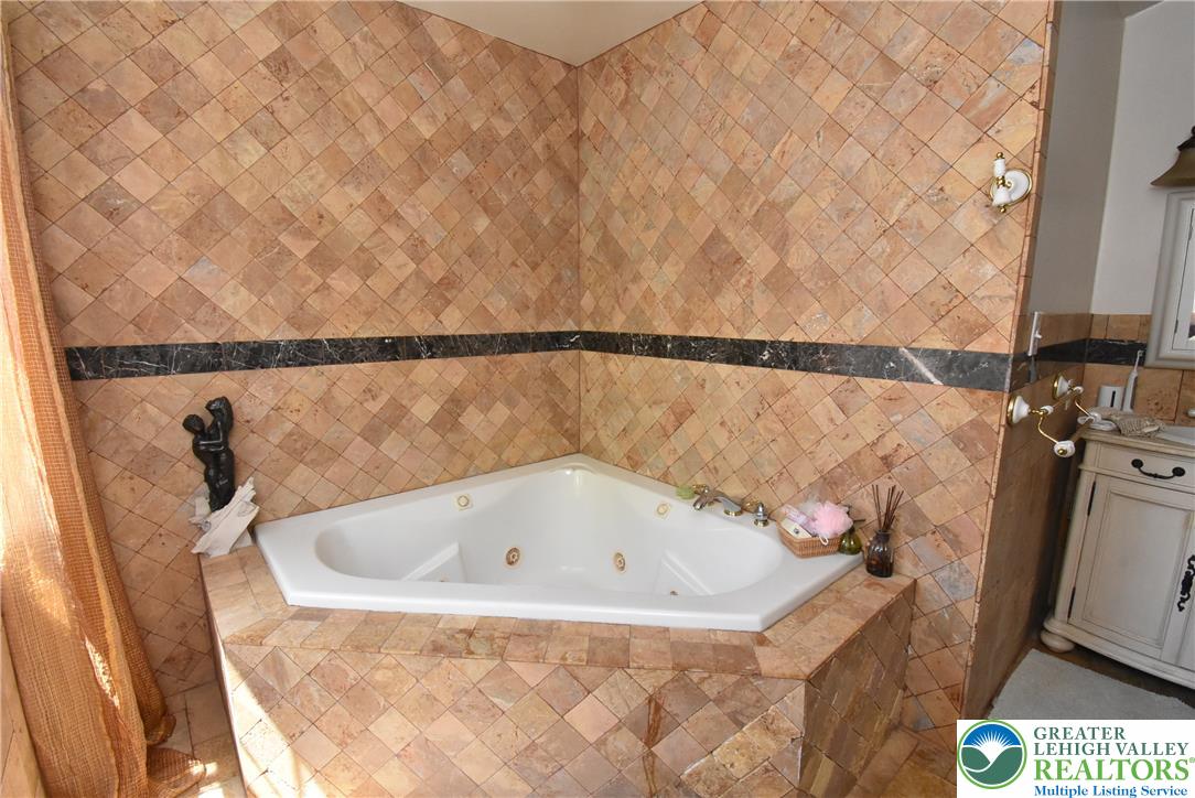 424 Grape Street Property Photo 46