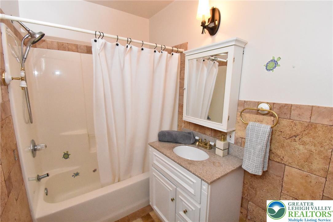 424 Grape Street Property Photo 54