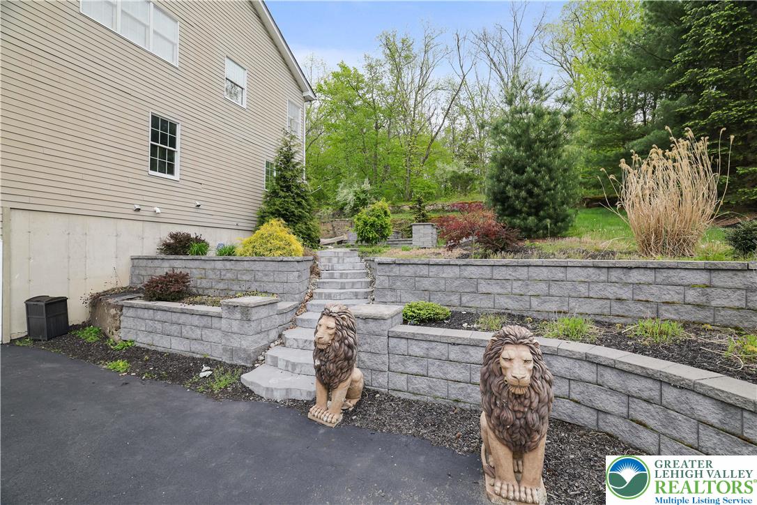 258 Rising Meadow Way Property Photo 6