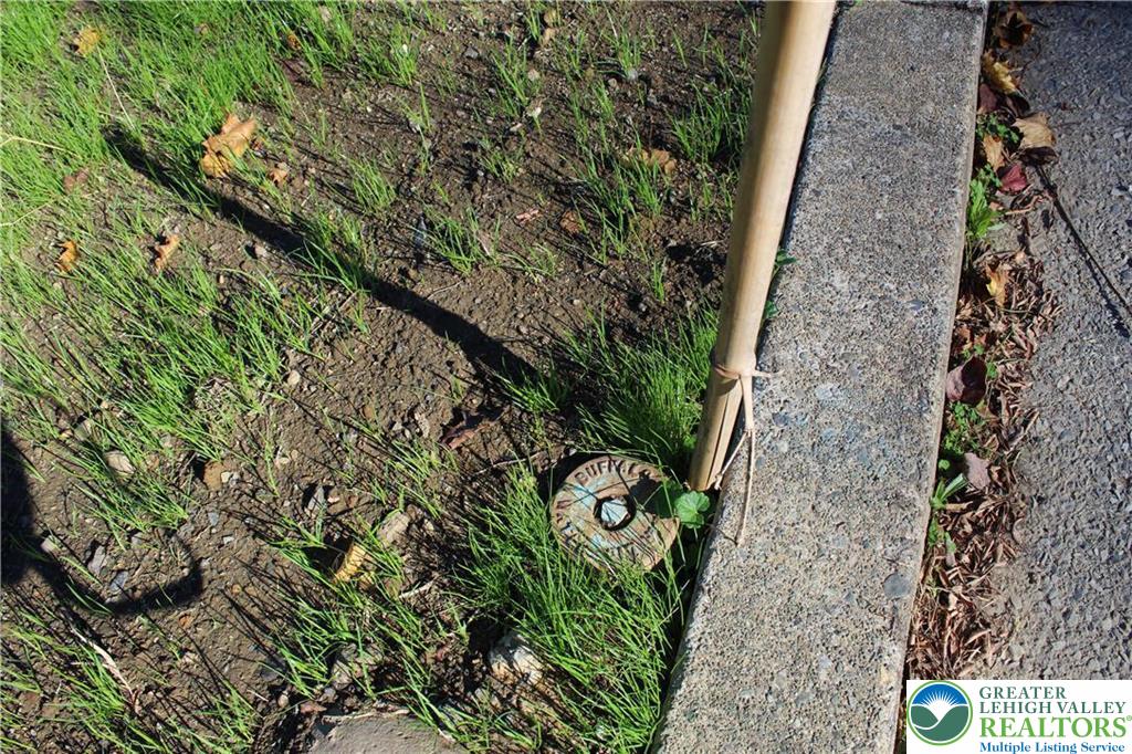 1837 Norwood Street Property Photo 2