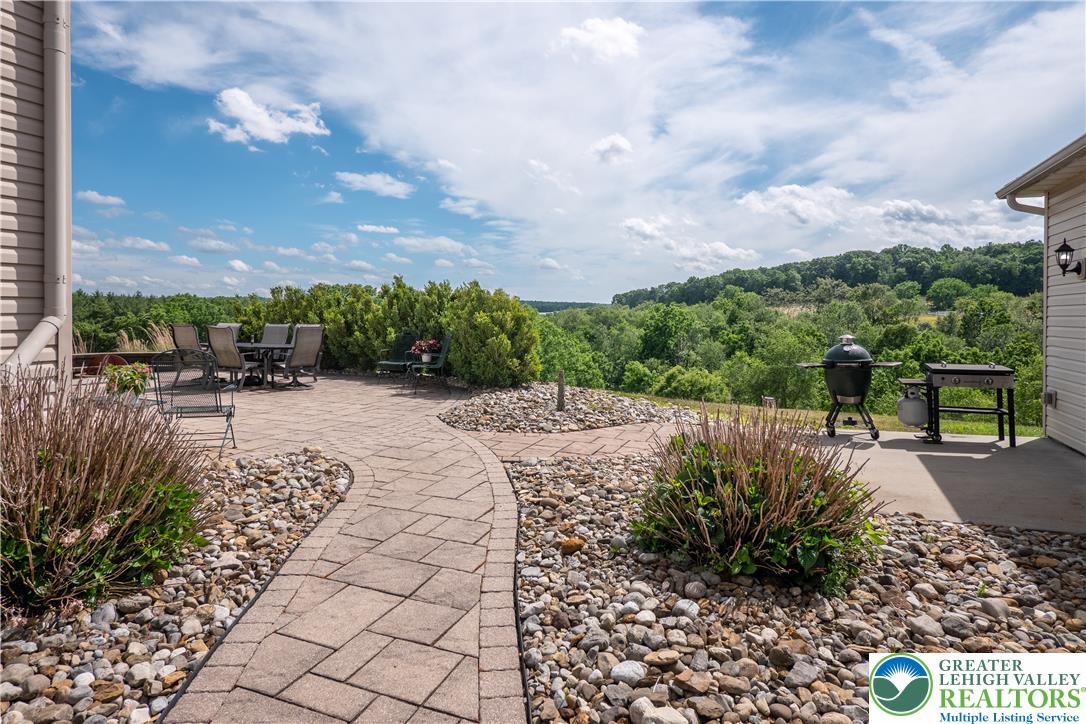 2912 Silver Creek Circle Property Photo 4