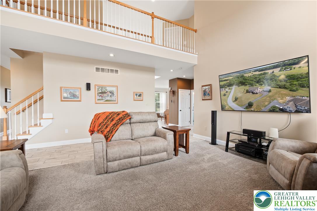 2912 Silver Creek Circle Property Photo 16