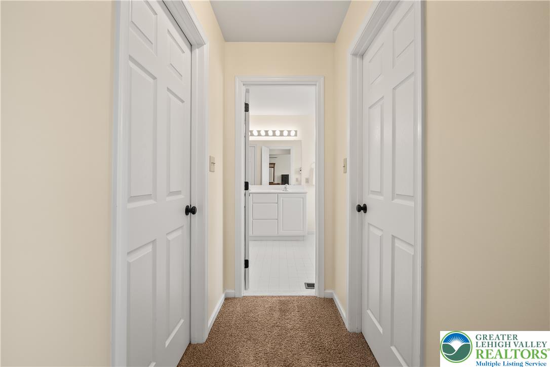 2912 Silver Creek Circle Property Photo 28