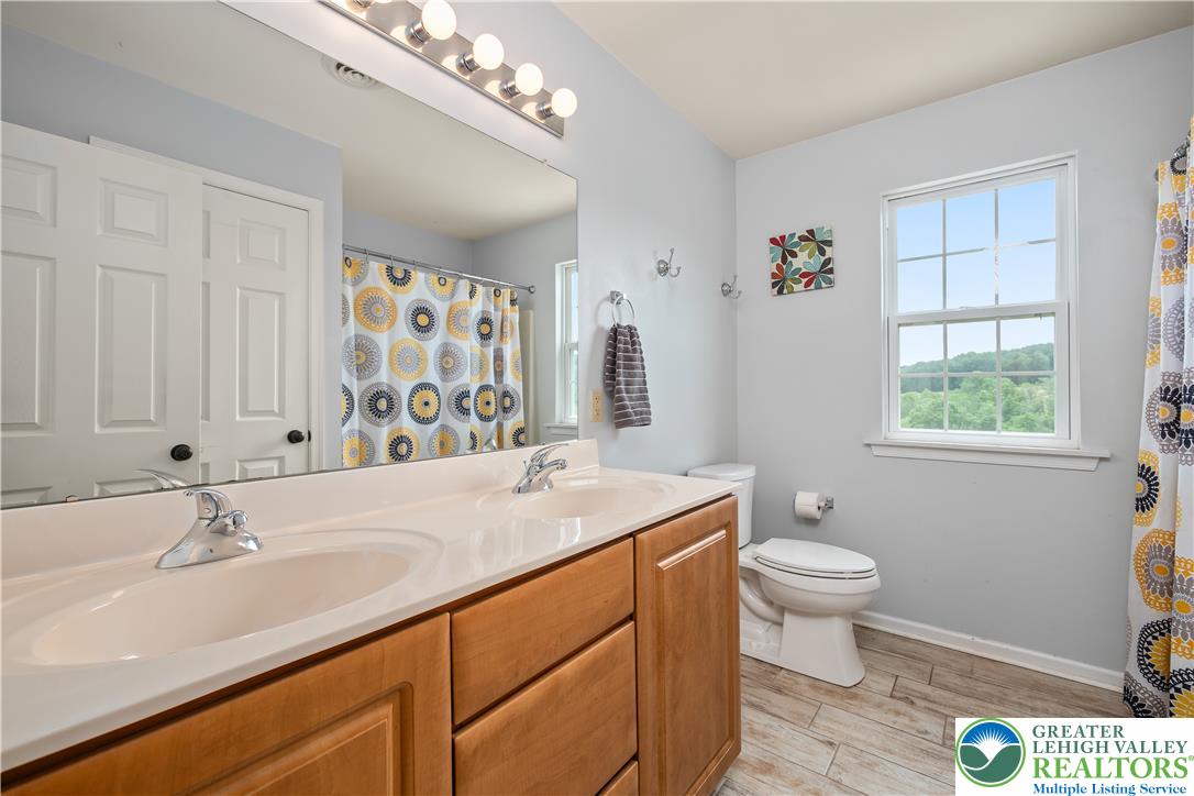 2912 Silver Creek Circle Property Photo 32