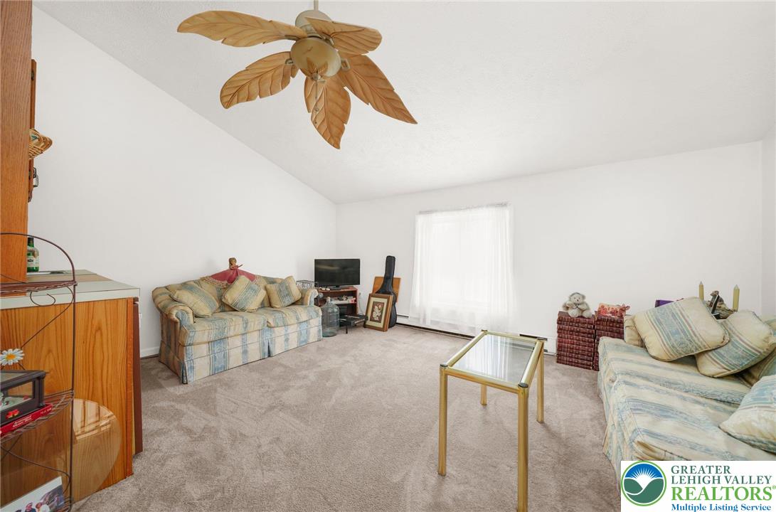 111 Sir Lyonnesse Court Property Photo 16