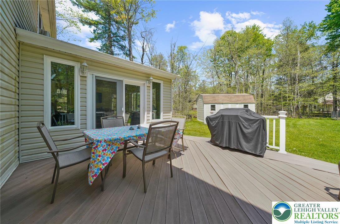 111 Sir Lyonnesse Court Property Photo 18