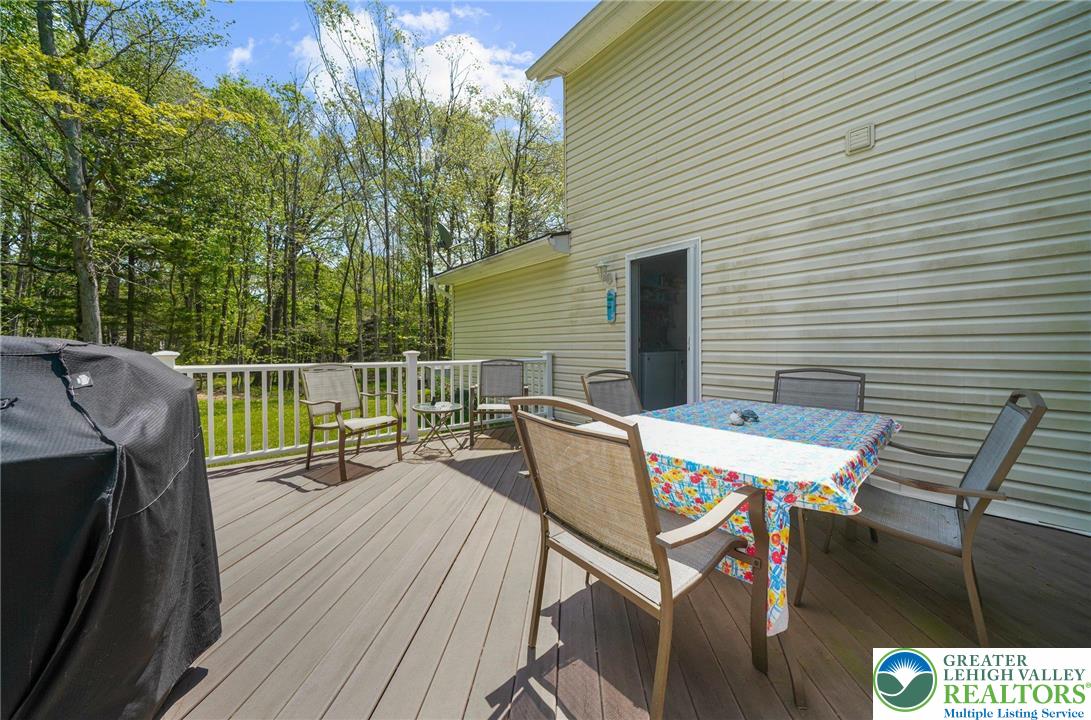 111 Sir Lyonnesse Court Property Photo 19