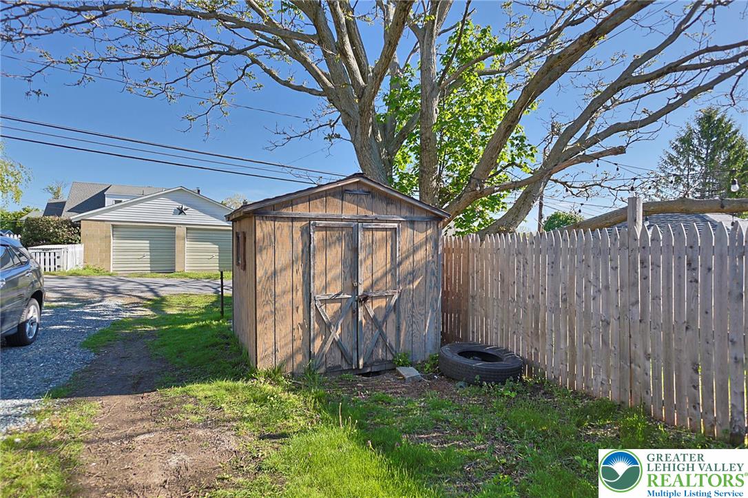 230 Fell Street Property Photo 17