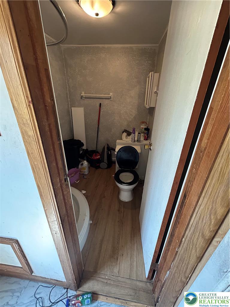 1238 Lehigh Street Property Photo 6