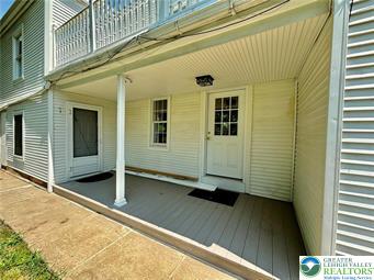 6024 Front Street Property Photo 2