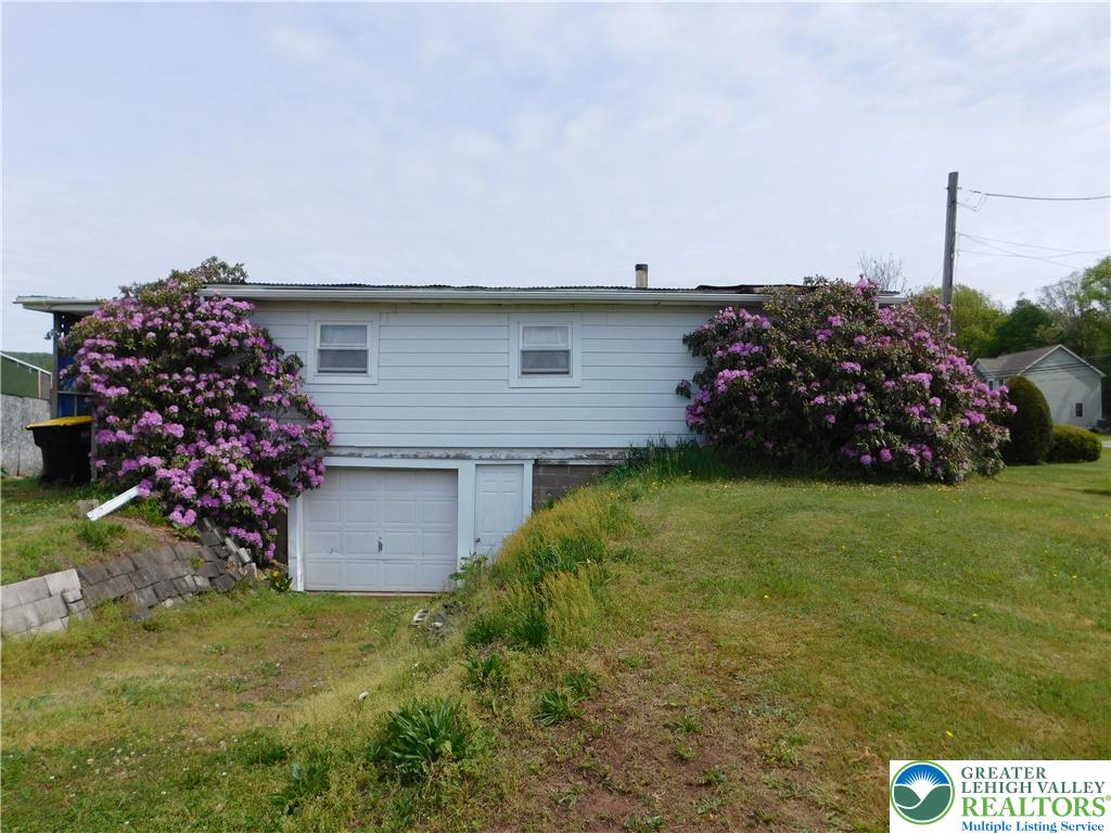 3551 Quakake Road Property Photo 1