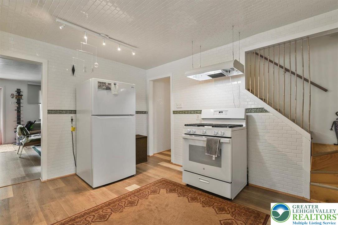 413 South Avenue Property Photo 15