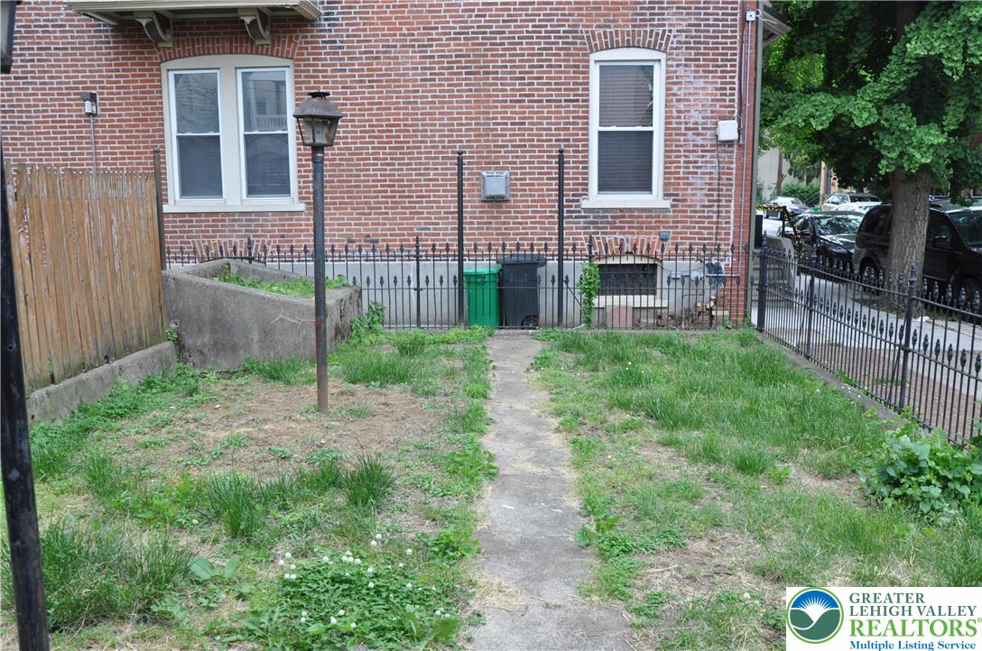 146 11th Street Property Photo 11