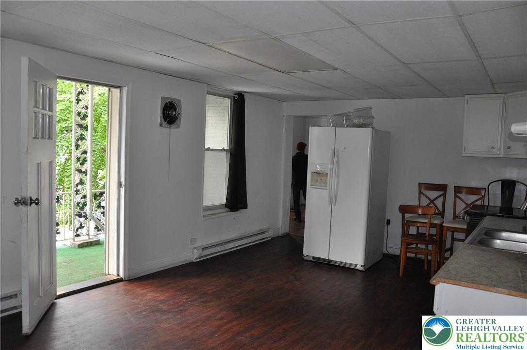 146 11th Street Property Photo 14